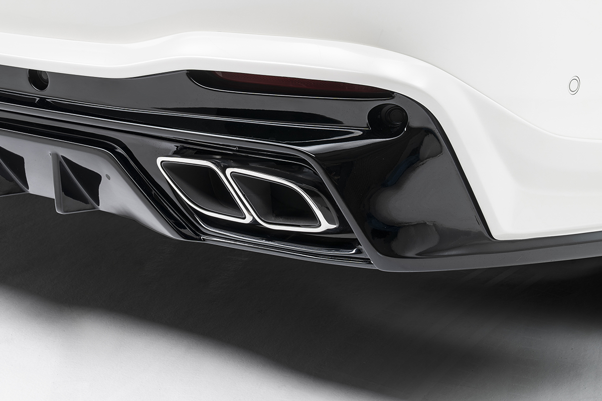 WALD Black Bison GLS X167 rear skirt exhaust tip detail