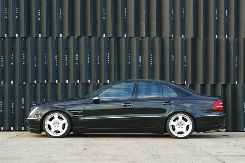Mercedes-Benz E-Class W211 WALD Executive Line side profile with WALD side skirts