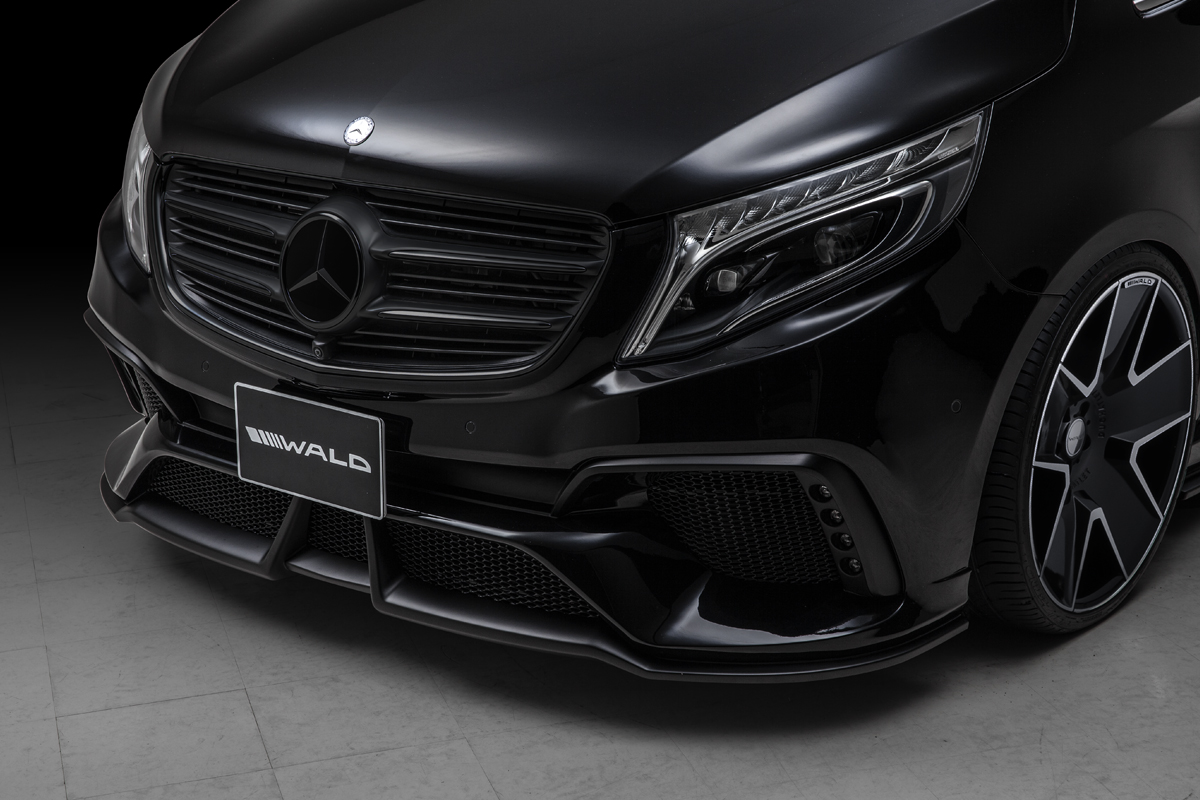 WALD Black Bison V-Class W447 front bumper spoiler detail with Euro-style licence plate base