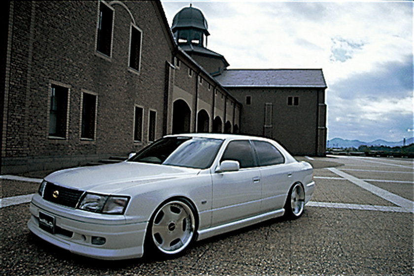 WALD Executive Line V3 Toyota Celsior UCF20/21 M/C before — full side profile with complete WALD Executive Line V3 body kit and five-spoke wheels
