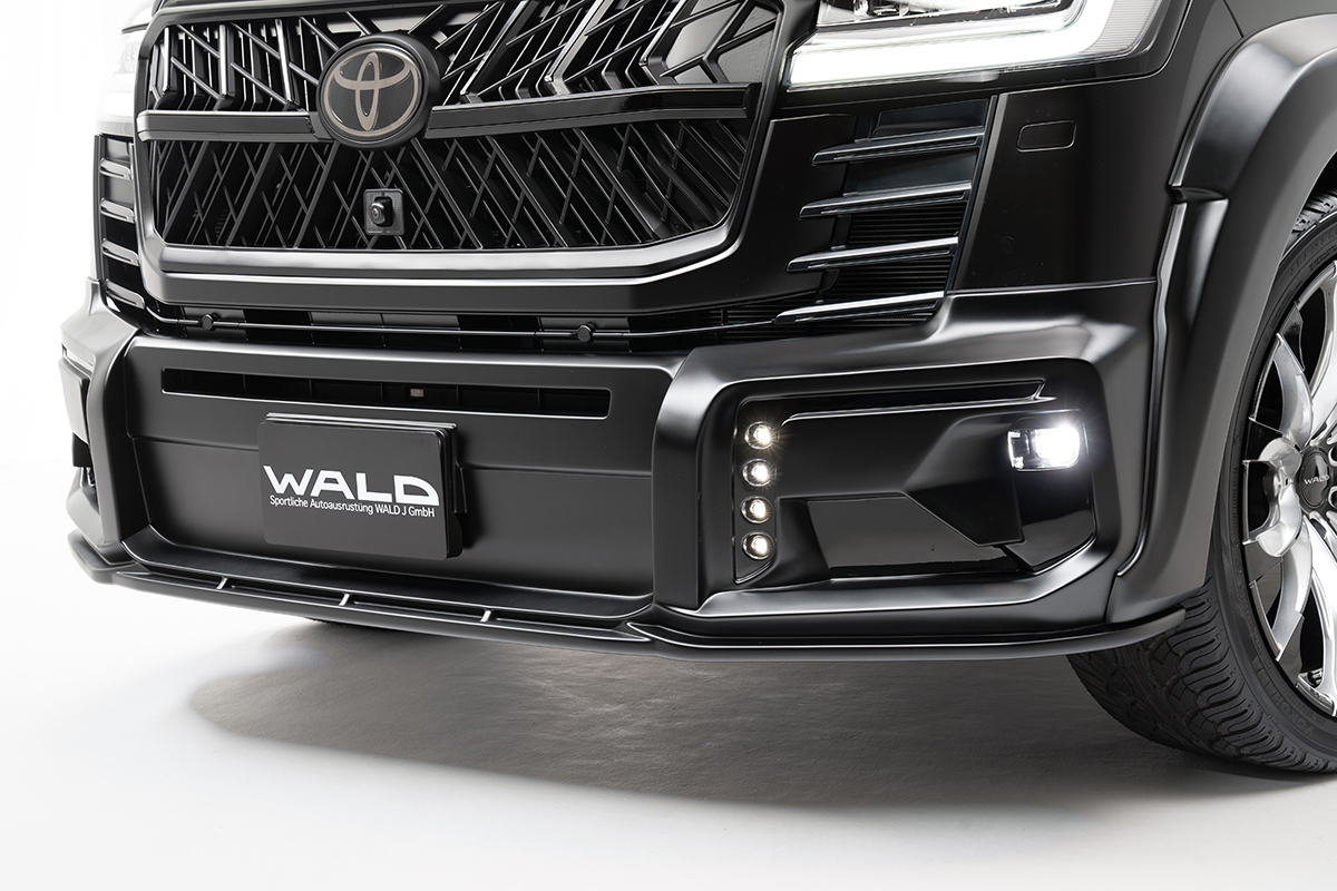 WALD Land Cruiser 300 ZX front spoiler and bumper grille detail