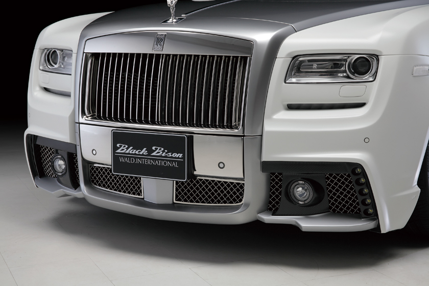WALD Ghost front bumper spoiler detail with mesh grille, LED5P30T lamps and KY997C6 fog lamps