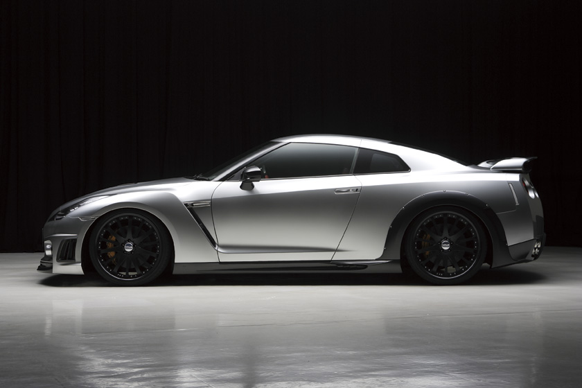 WALD Sports Line Black Bison GT-R R35 — full side profile with WALD side skirts and wide arch package
