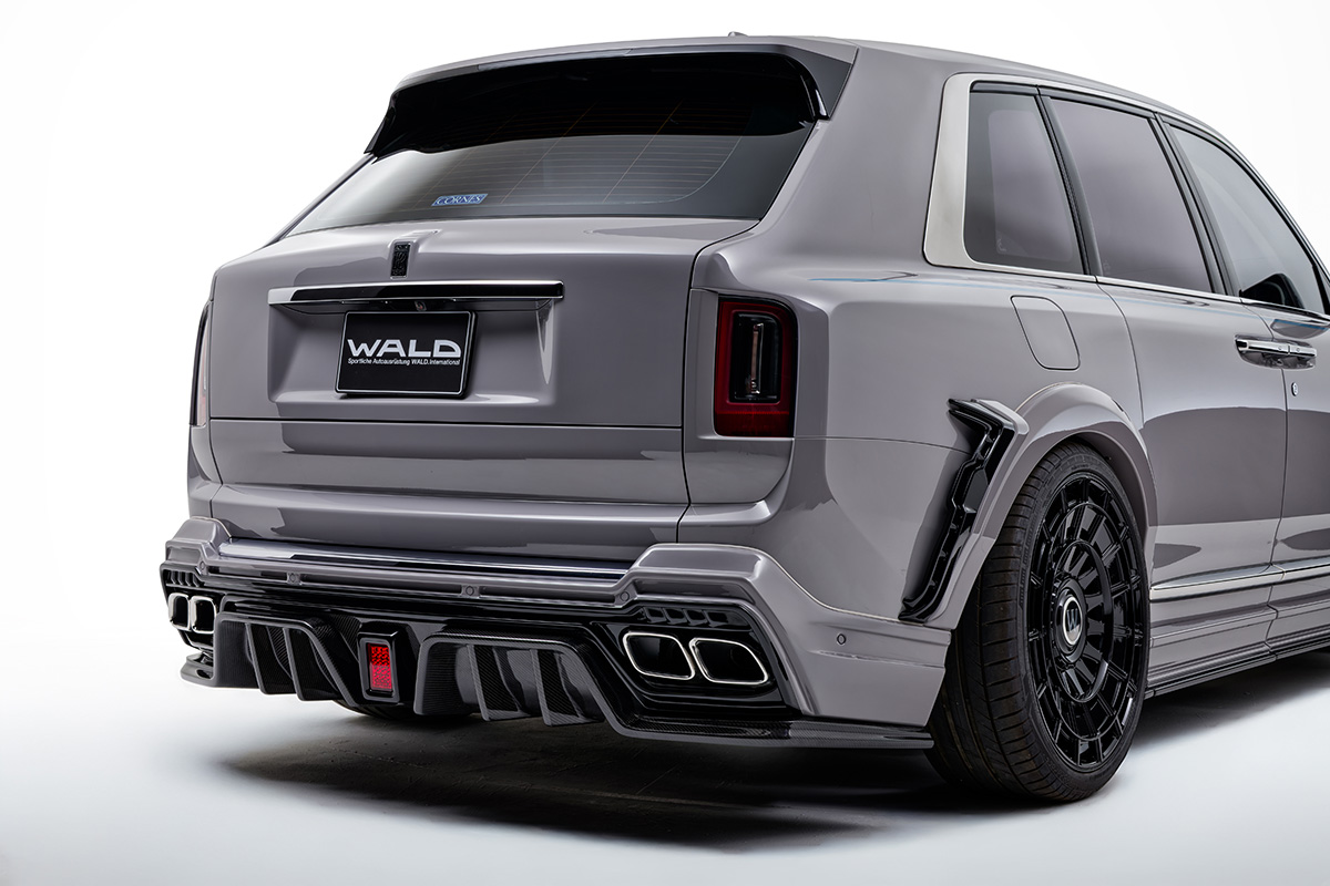 WALD Rolls-Royce Cullinan Black Bison Edition — rear bumper spoiler, carbon diffuser and rear arch detail