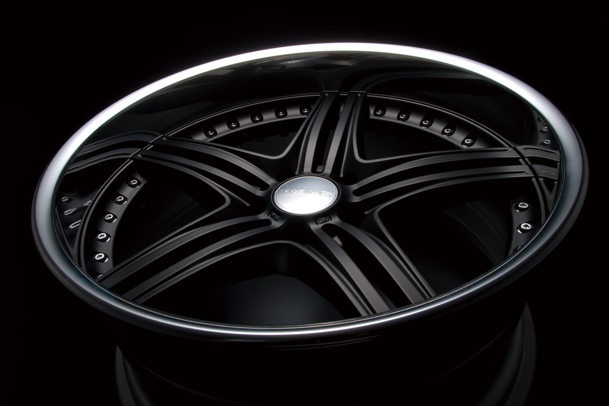 WALD MAHORA M13C 3-piece wheel in Matte Black with polished alumite rim