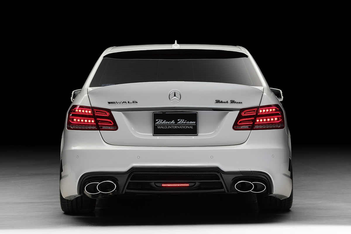 WALD Black Bison E-Class W212 rear bumper styling with LED lamp and twin 240 mm exhaust tips