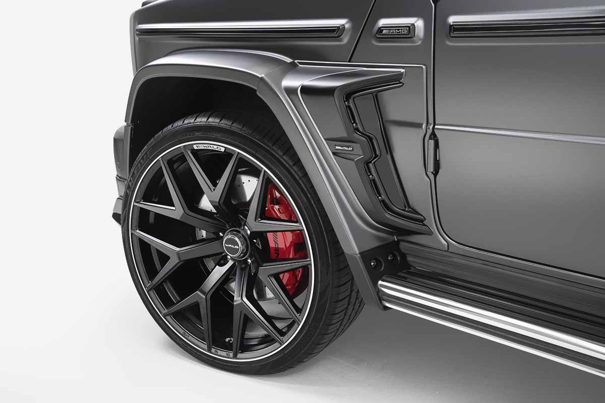 WALD Mercedes G63 W463A front fender duct panel detail with LED lamp and emblem