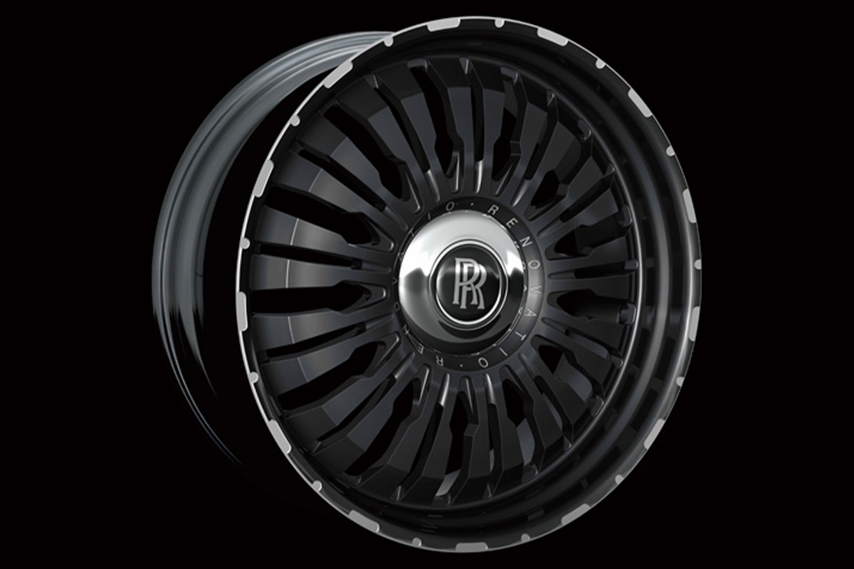 WALD RENOVATIO 1 RR Matte Black and Silver forged wheel photographed against a black background