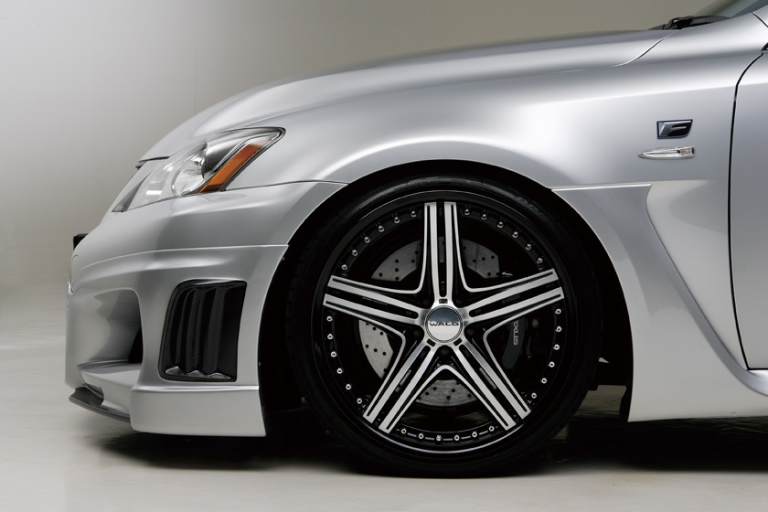 WALD Lexus IS-F USE20 Black Bison Edition — front wheel arch, side skirt and WALD wheel detail