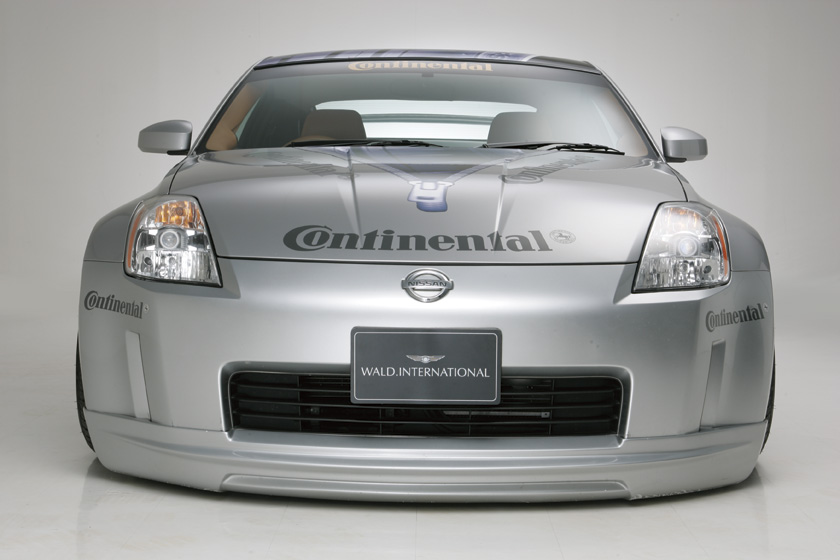 WALD Executive Line Fairlady Z Z33 — head-on front view with WALD front spoiler