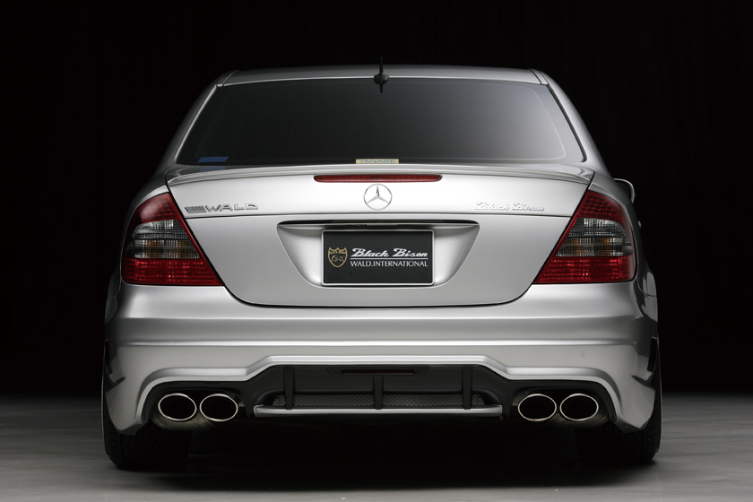 Mercedes W211 WALD body kit rear head-on view with twin 117 mm exhaust tips