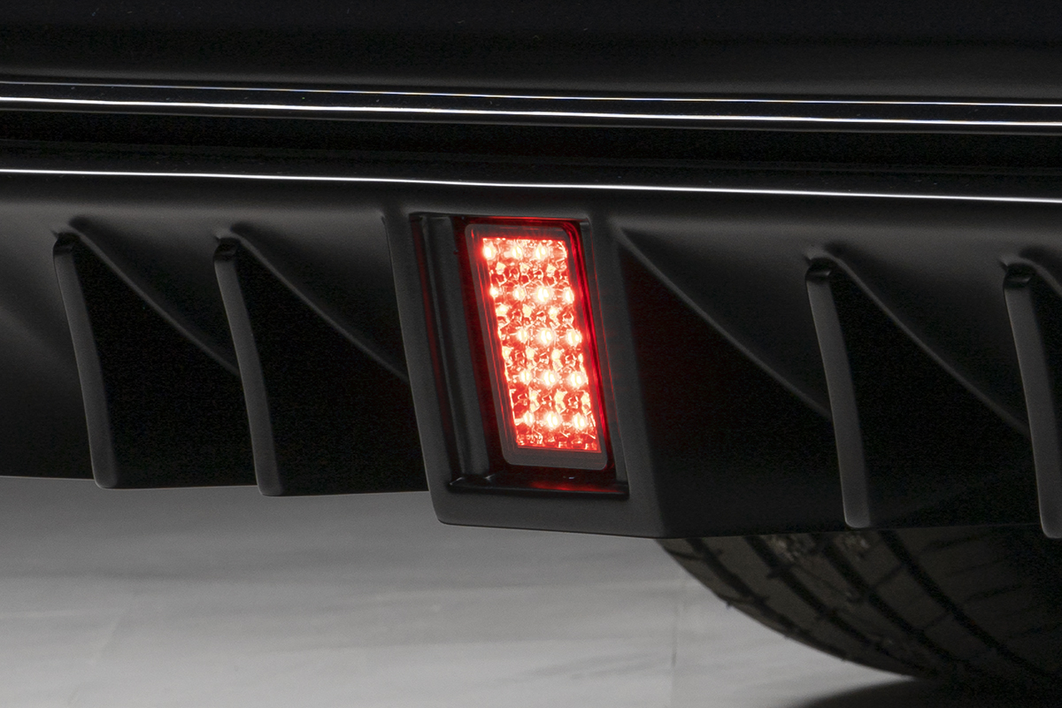 WALD W223 rear diffuser LED fog lamp detail on the Mercedes-Benz S-Class