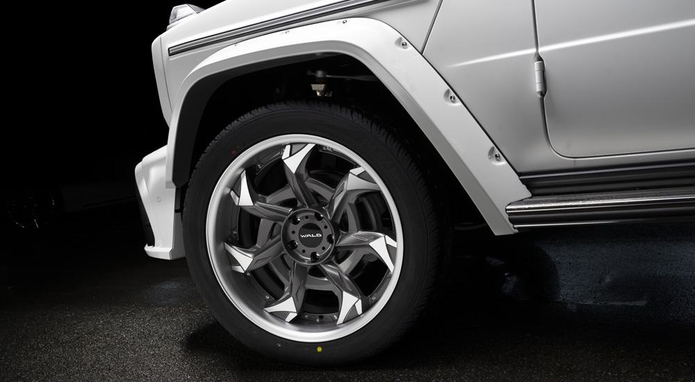 WALD Black Bison G-Class W463A wheel and wide arch detail — WALD wheel beneath ABS wide arch extension