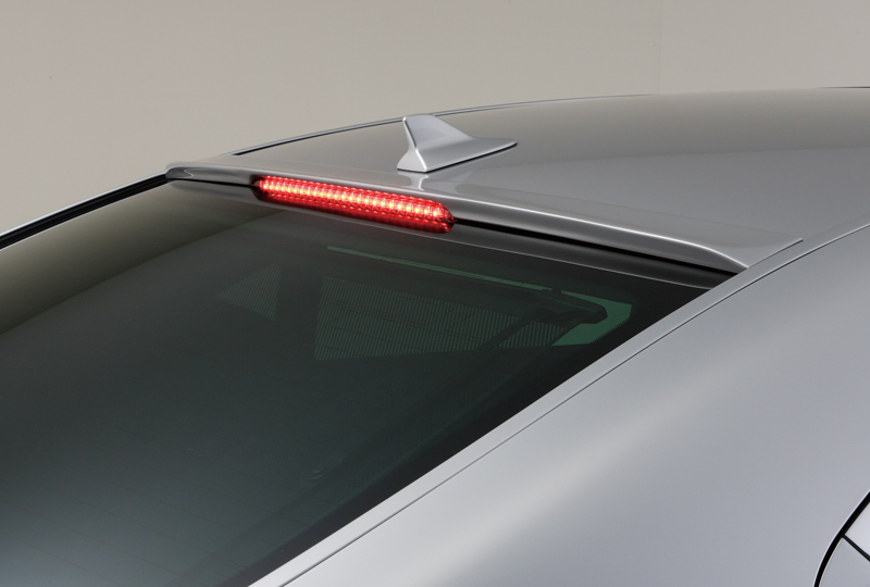 WALD Executive Line V2 Lexus LS600h rear roof wing with illuminated LED high-mount stop lamp