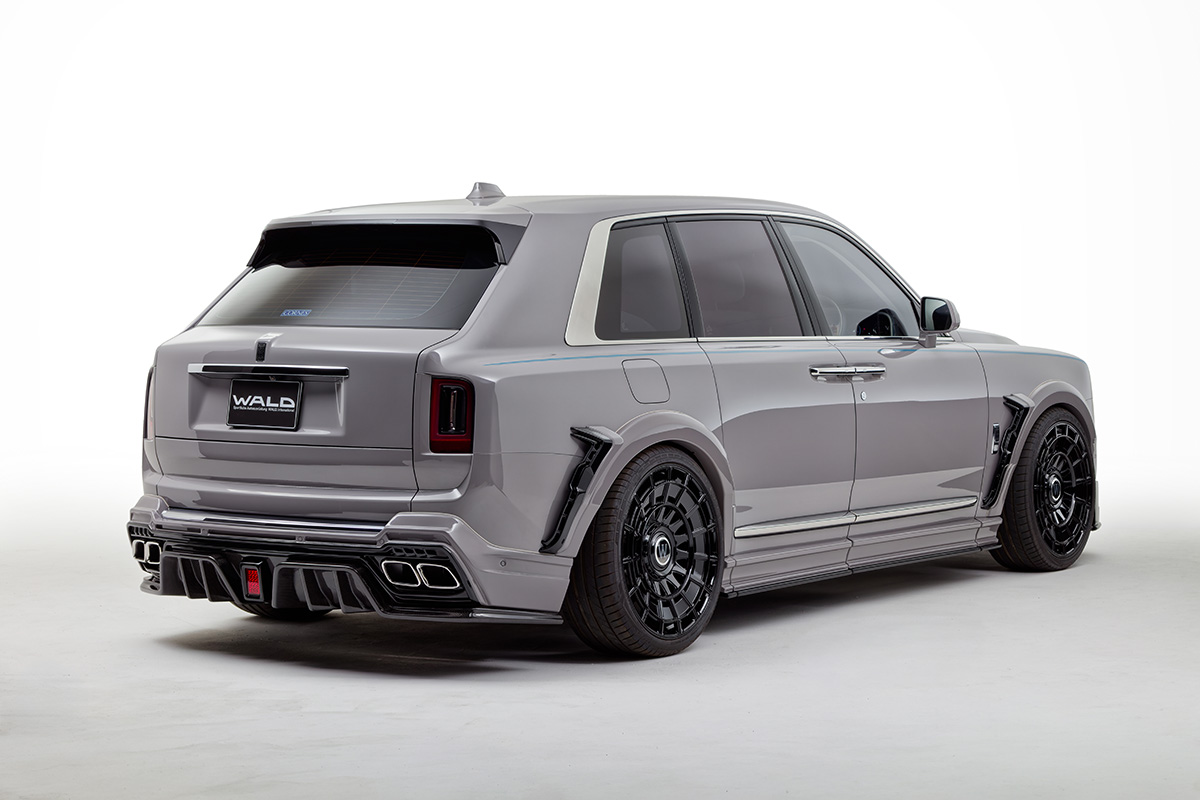 WALD Rolls-Royce Cullinan Black Bison Edition — rear three-quarter view with carbon rear diffuser and exhaust tips