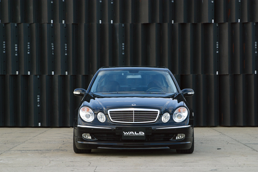 Mercedes-Benz E-Class W211 WALD Executive Line front head-on view with WALD front spoiler