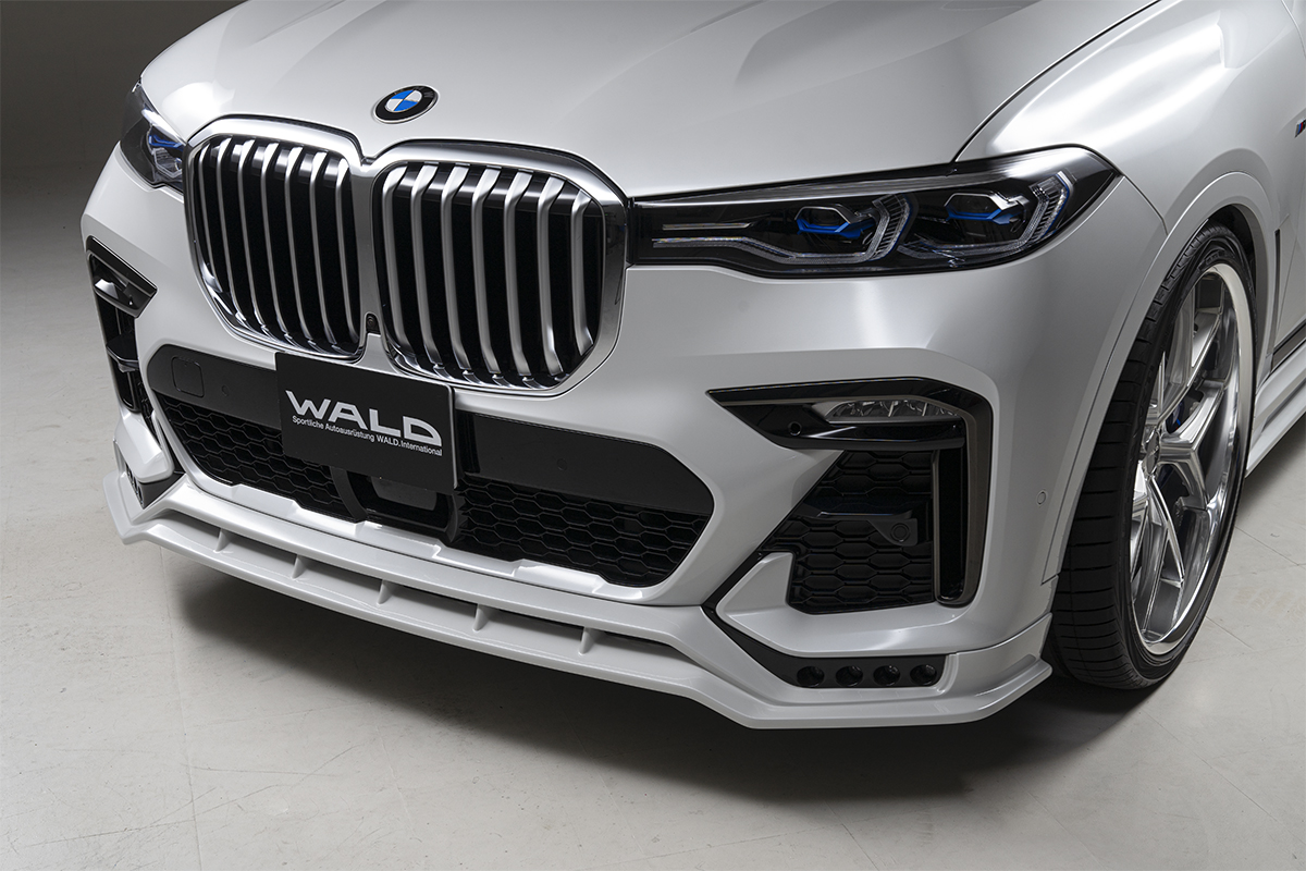 WALD BMW X7 G07 front spoiler detail — WALD lip spoiler, LED lamps LEDSL10P and mesh net