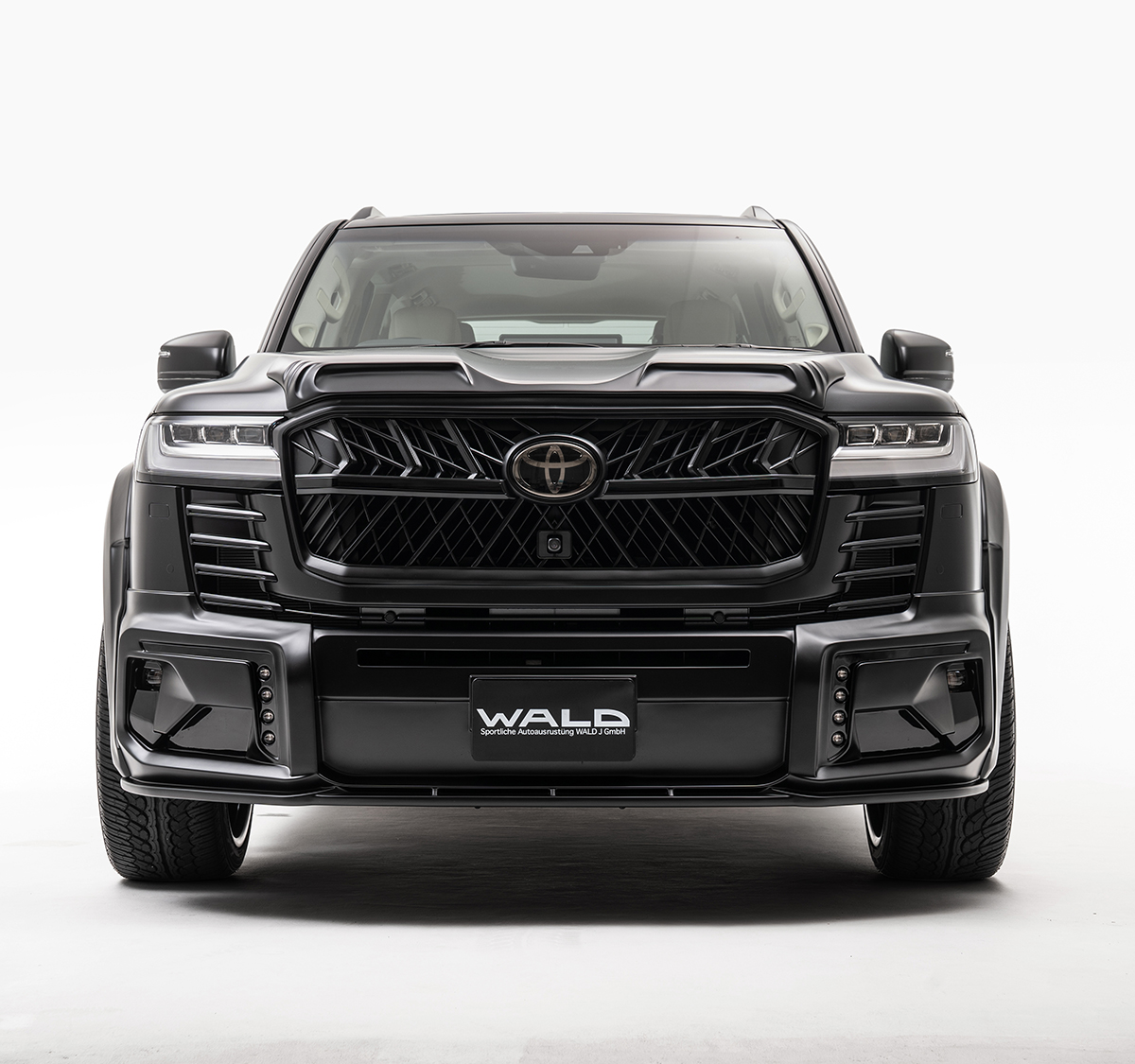 WALD Land Cruiser 300 ZX front view with WALD front spoiler and LED lamps
