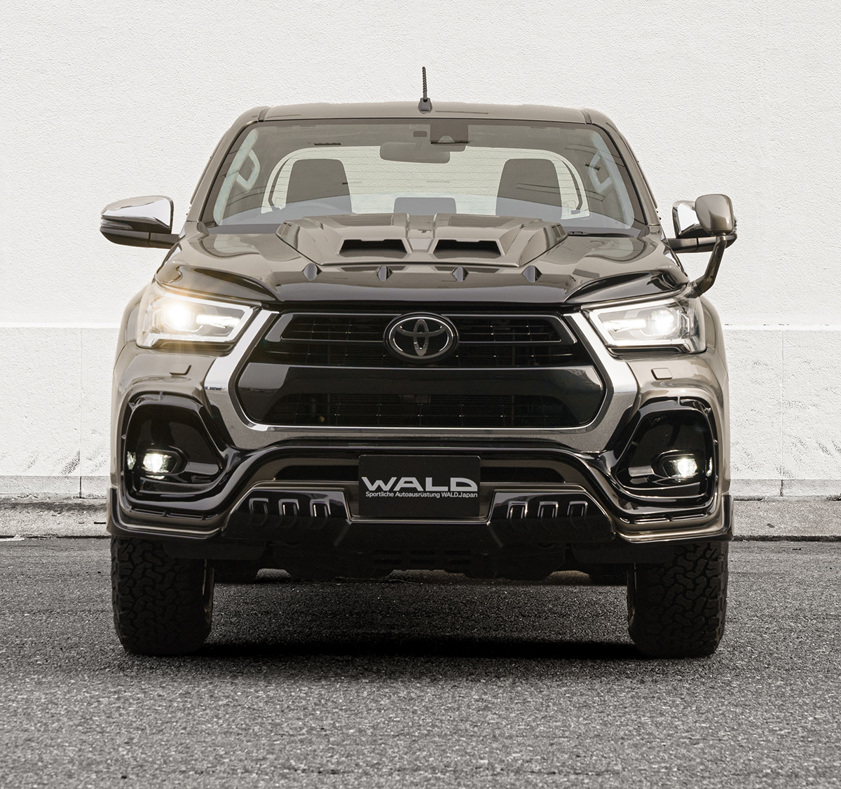 Front view of the WALD Sports Line Black Bison Toyota Hilux GUN125 facelift full-bumper kit