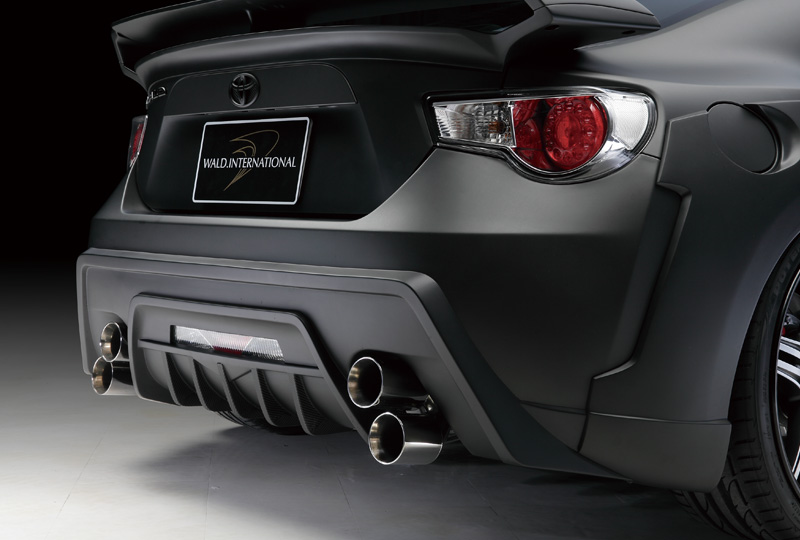 WALD Toyota 86 ZN6 Sports Line rear styling with rear bumper spoiler and piled stainless exhaust tips