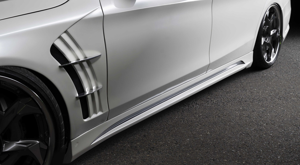 WALD Mercedes-Benz S-Class W222 sports fender duct and side skirt detail