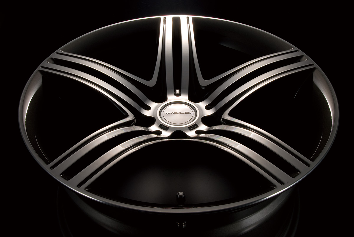 Full face view of the WALD MAHORA M11C 1-piece wheel showing the five elongated spokes