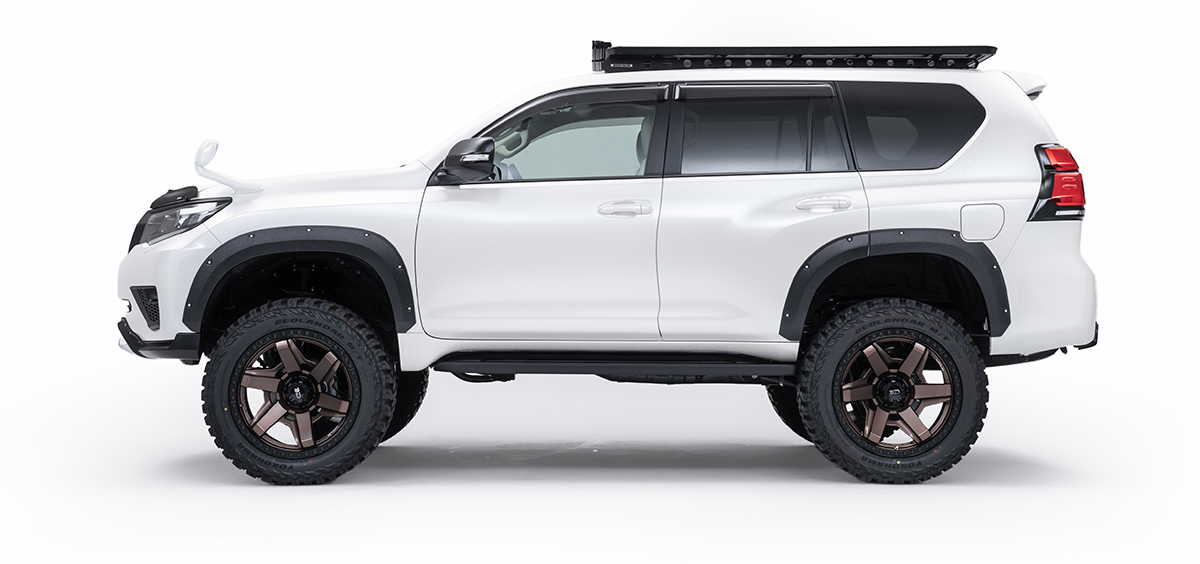 WALD Land Cruiser Prado Desert Line full side profile showing fender trim, side steps and lifted stance