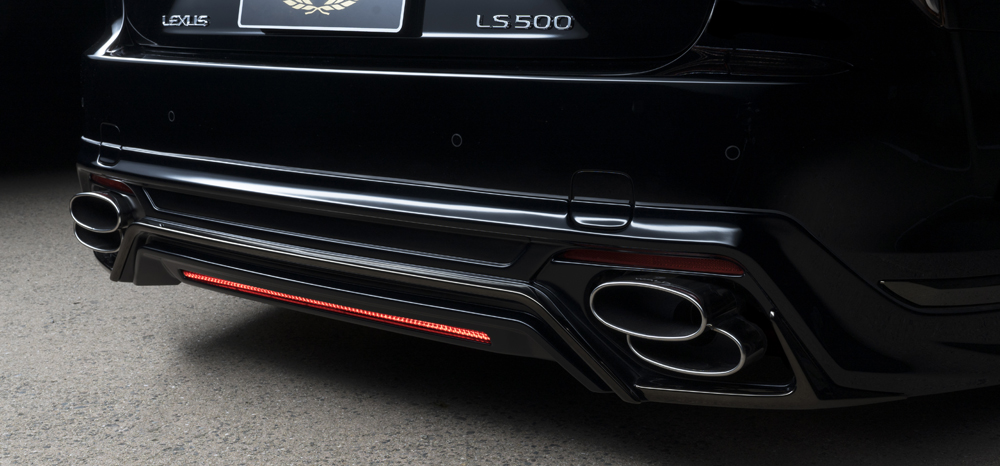 WALD Lexus LS500 F SPORT Turbo rear skirt detail with LED lamp and PILED 155mm exhaust tips