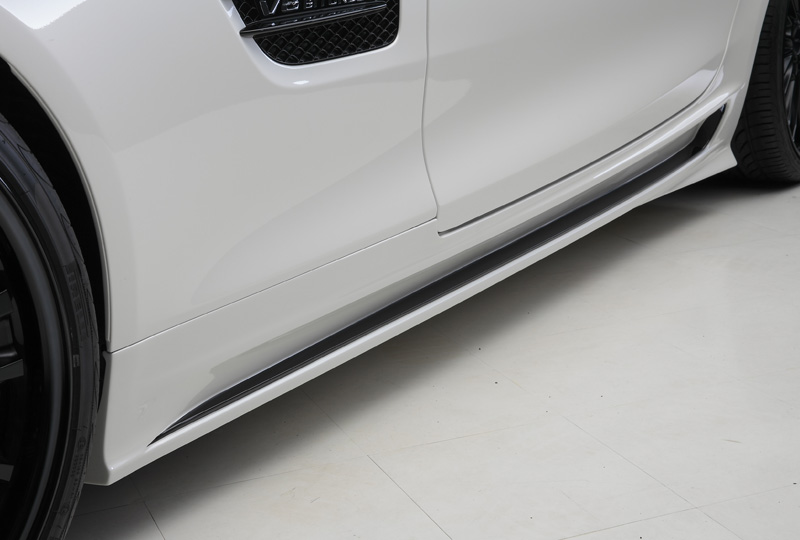 WALD Mercedes-AMG GT C190 side skirt detail along the sill