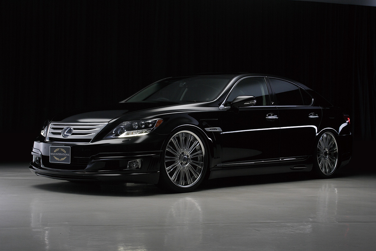 WALD Executive Line Lexus LS600h in black with WALD front spoiler, side skirts and rear skirt
