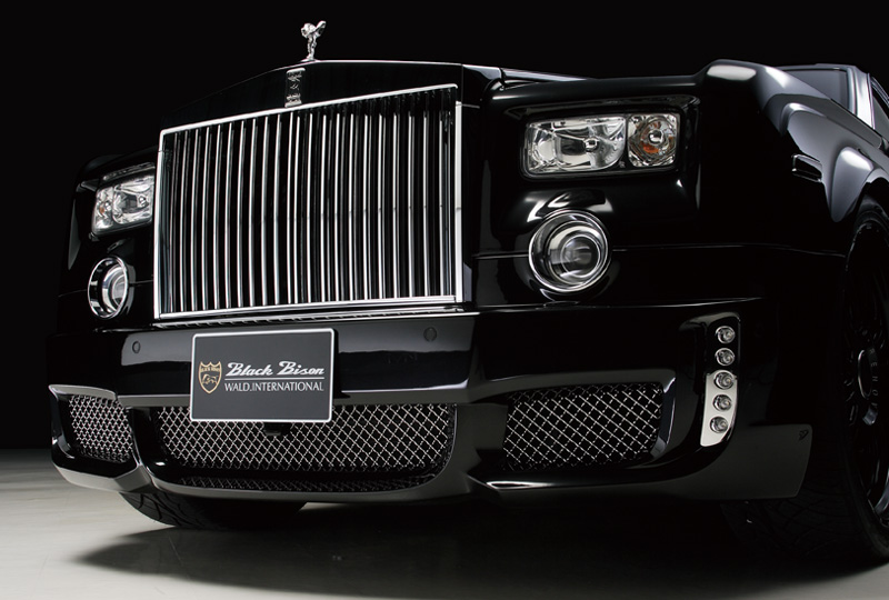 WALD Rolls-Royce Phantom 7 Series I front bumper spoiler detail with mesh insert and LED lamps