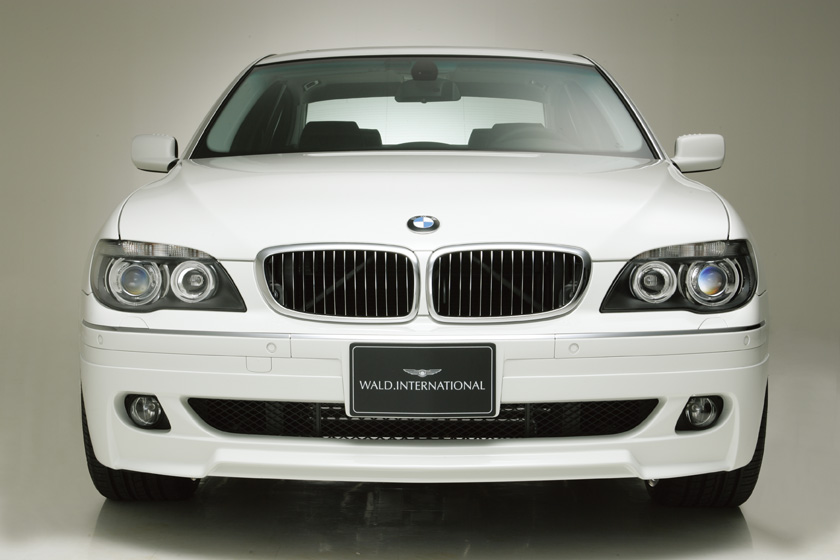 WALD BMW 7 Series E65 Sports Line head-on front view with WALD classic-line front lip spoiler