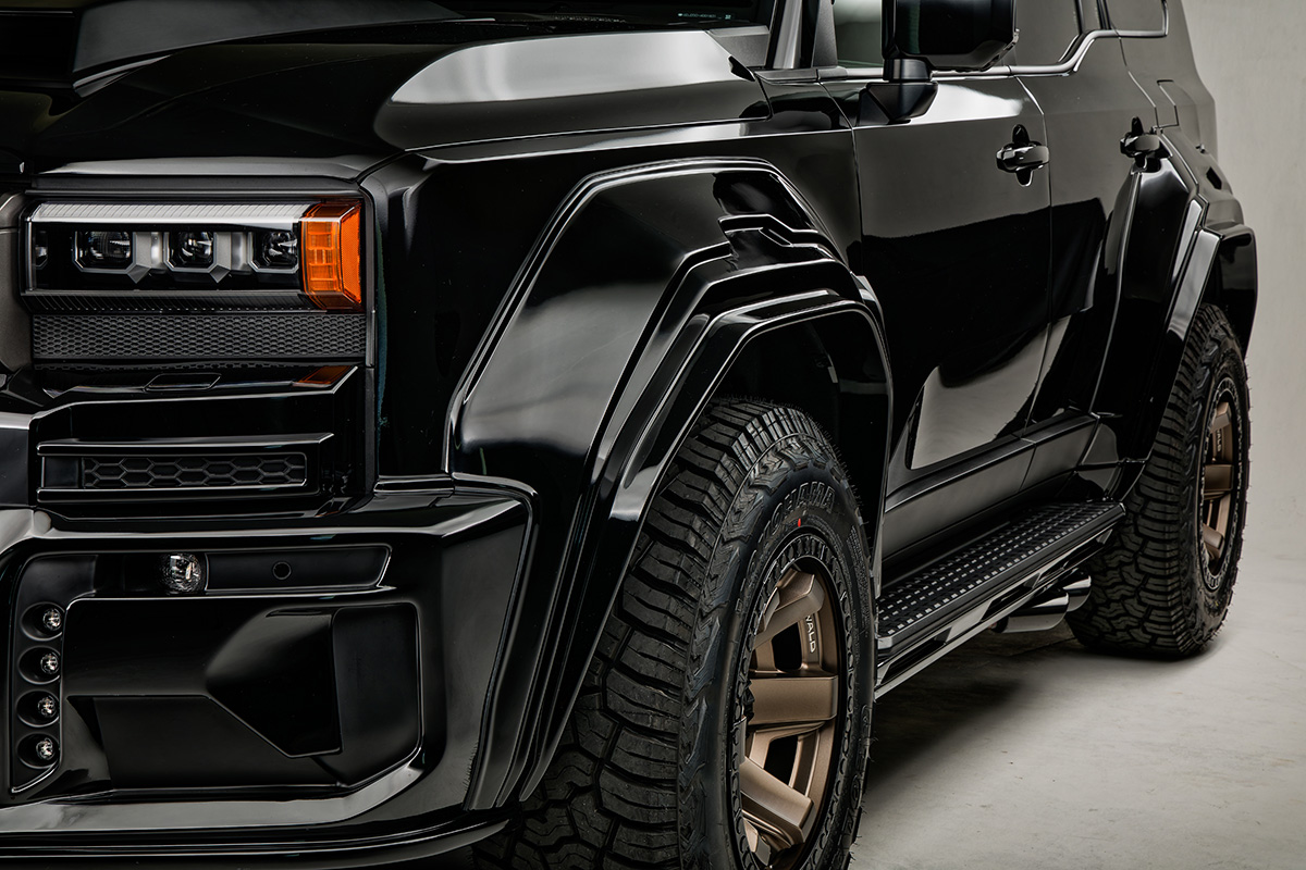 WALD Black Bison Land Cruiser 250 Prado front wide arch flare and side step detail