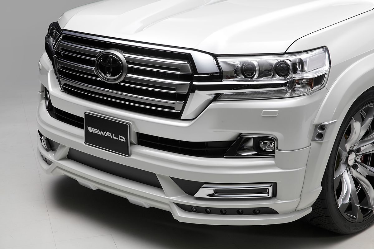 WALD Sports Line Land Cruiser 200 front spoiler detail — ABS bumper with plated garnish and LED lamp