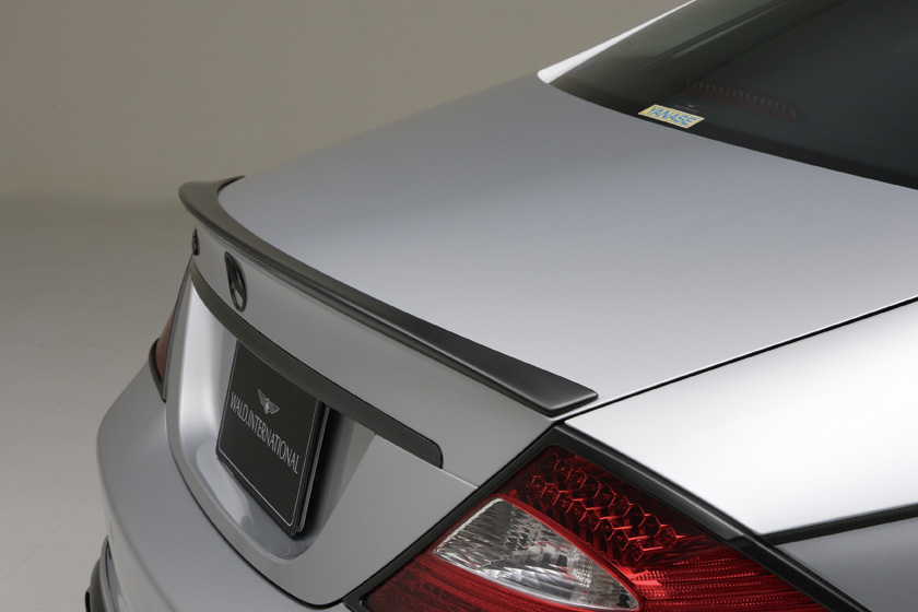 WALD Sports Line Mercedes-Benz CLS-Class C219 boot spoiler detail on the boot lid
