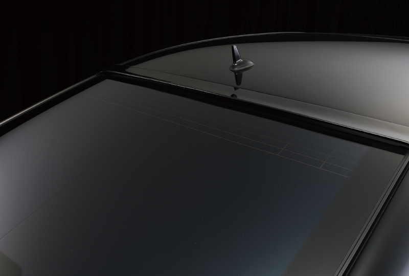 WALD Mercedes-Benz S-Class W221 roof spoiler detail above the rear screen