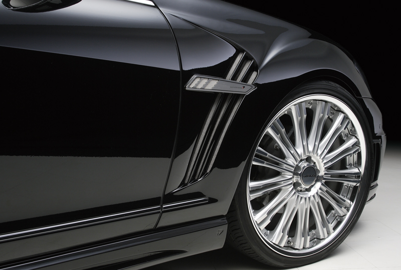 WALD Mercedes-Benz S-Class W221 front fender duct close-up with WALD forged wheel
