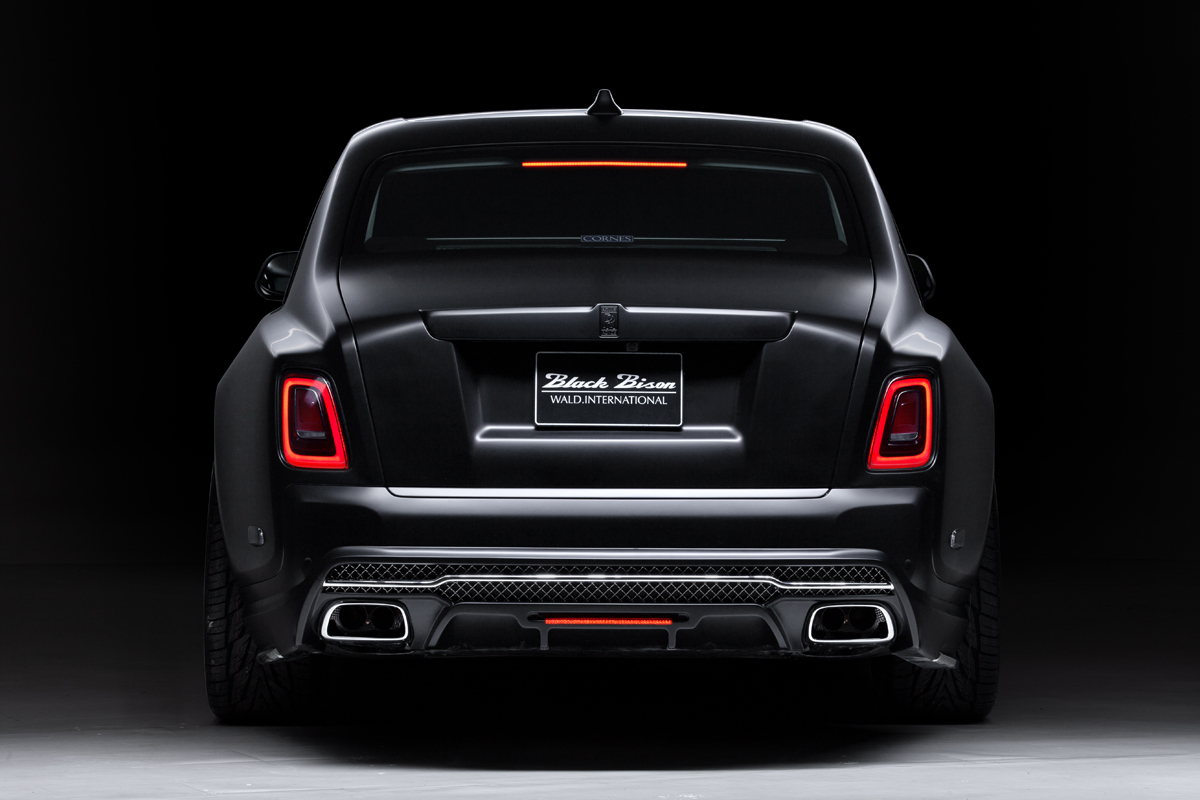 Rolls-Royce Phantom 8 WALD Black Bison — rear view with LEDBGL3240 lamp and chrome-plated rear garnish