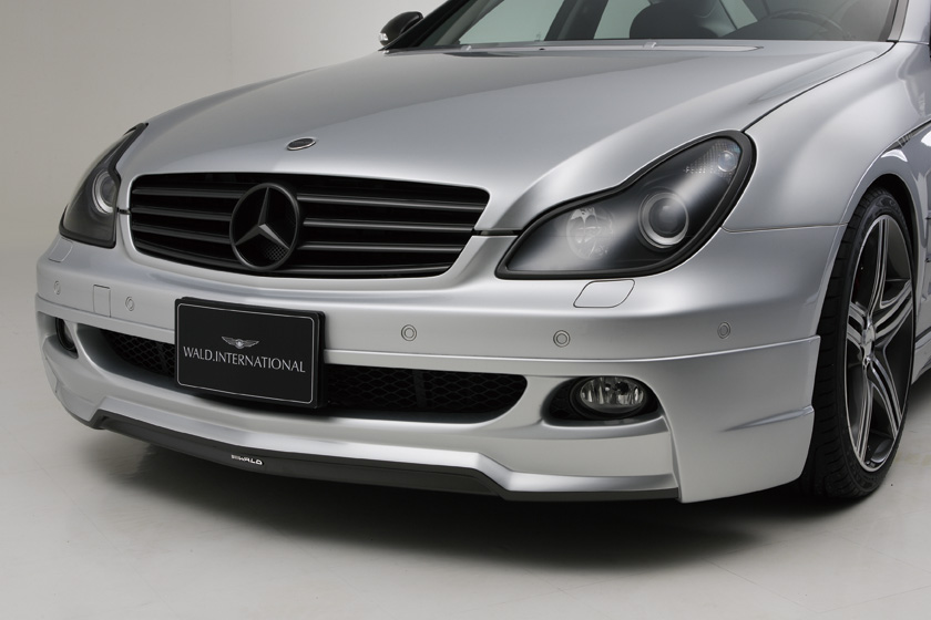 WALD Sports Line Mercedes-Benz CLS-Class C219 front spoiler and grille detail