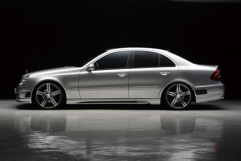 Mercedes W211 WALD side profile showing WALD side skirts and lowered stance