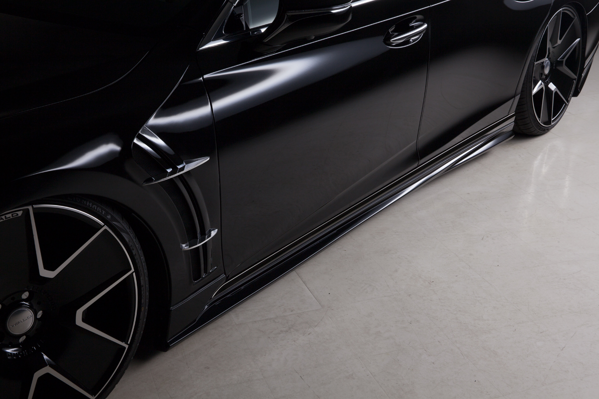 WALD Lexus LS500 F SPORT side detail showing WALD side skirt and sports fender duct on black bodywork