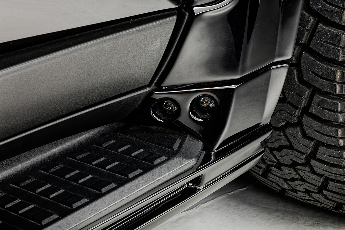 WALD Black Bison Land Cruiser 250 Prado side step and rocker panel detail with courtesy lamps