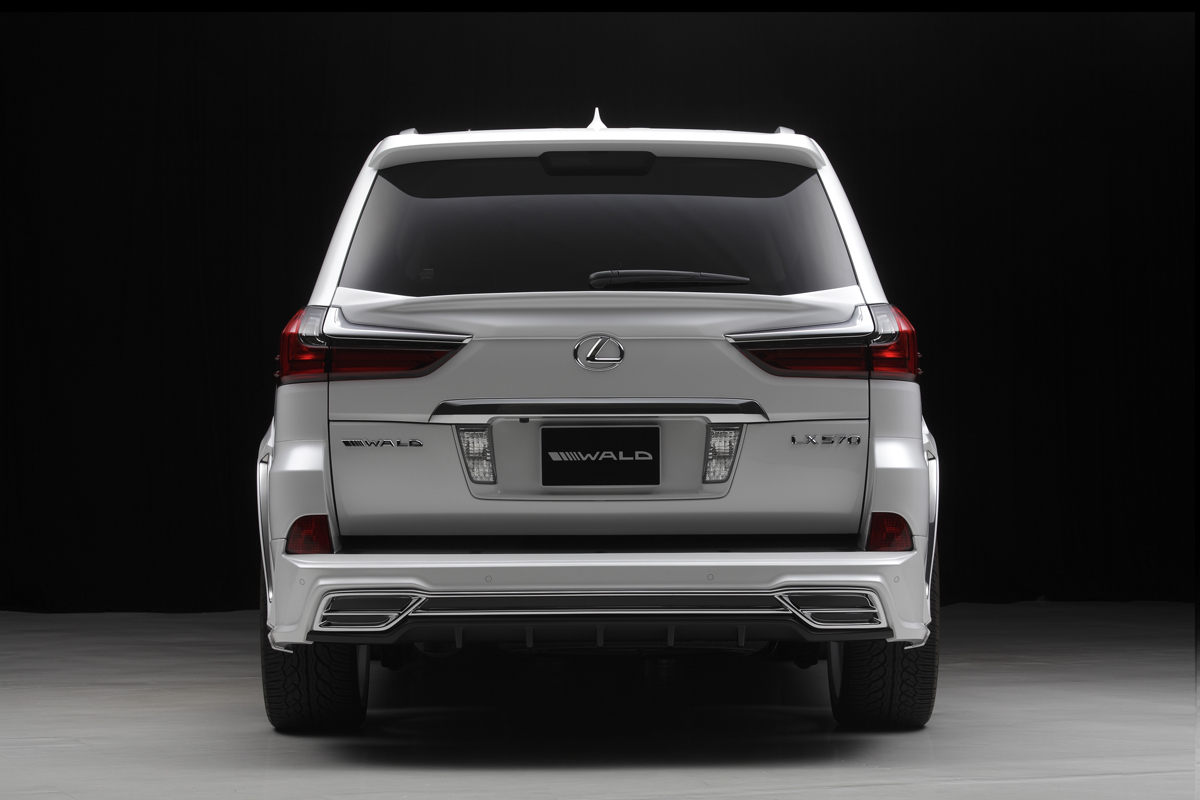 WALD Lexus LX570 rear view — ABS rear skirt with plated garnish and dual oval 117W exhaust tips