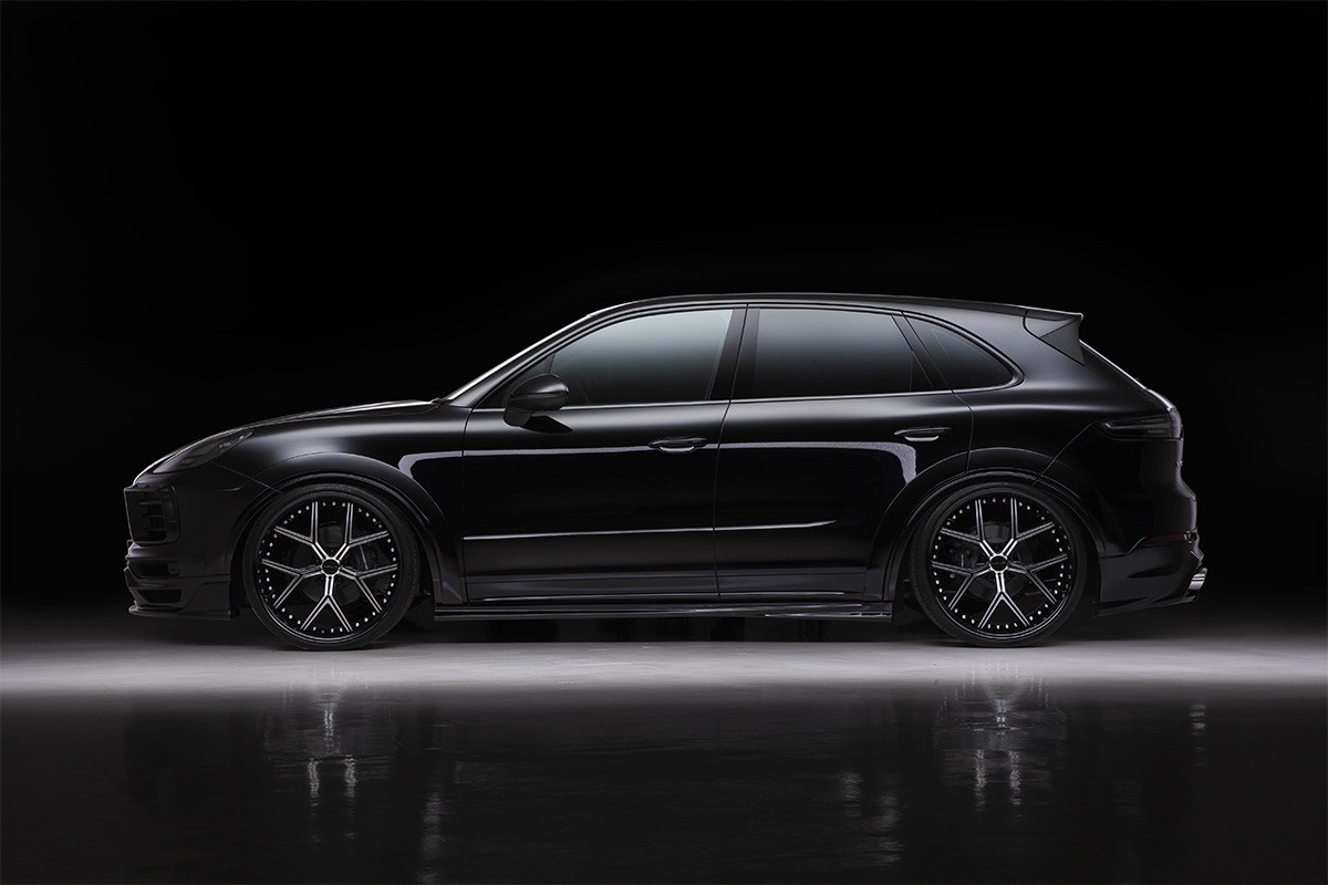 WALD Porsche Cayenne side skirts — black Cayenne 9YA side profile with WALD Black Bison side skirts and wide arch package