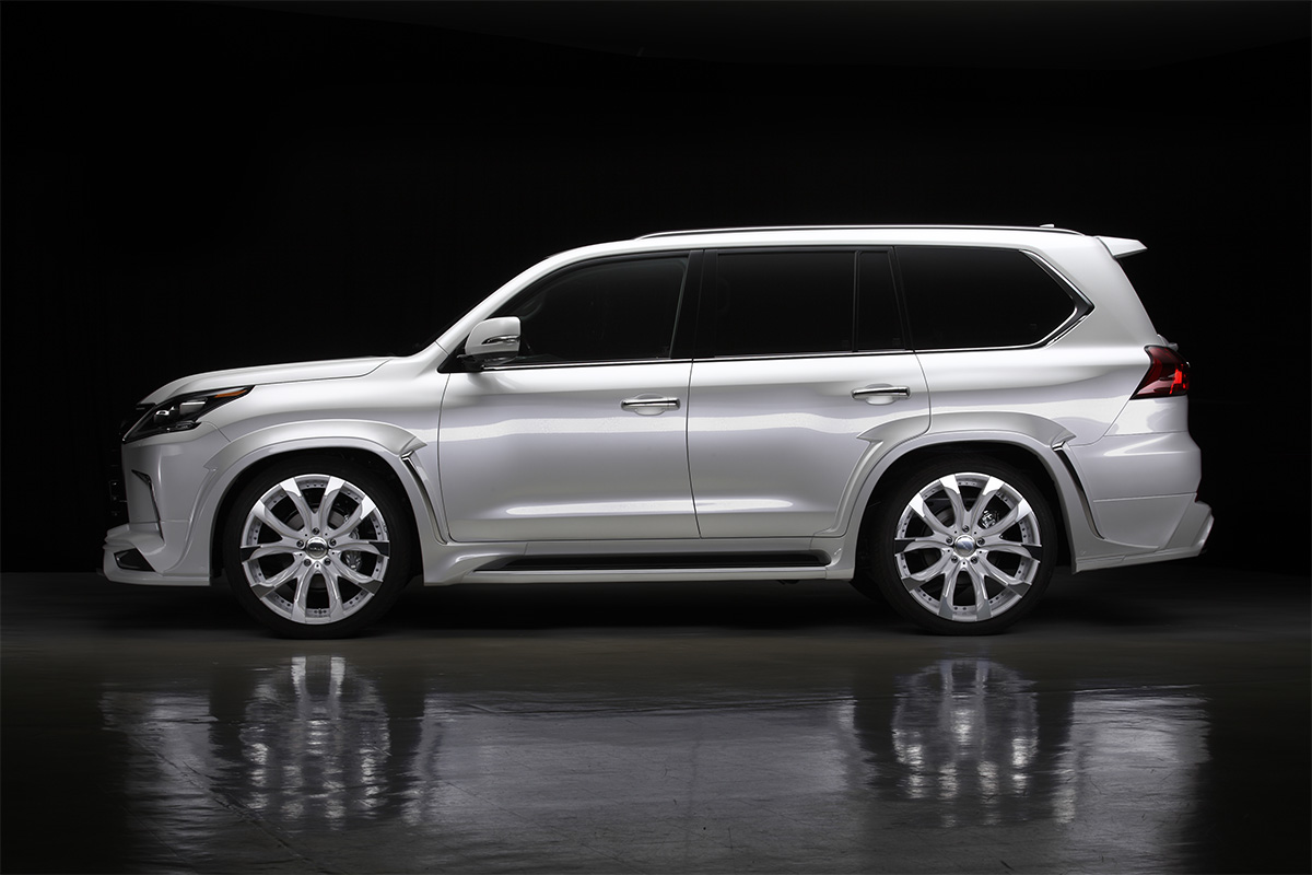 WALD Lexus LX570 wide body side profile — 45mm per side wide arch package with WALD 24-inch JARRET wheels