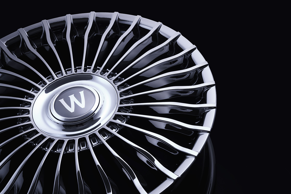 WALD RENOVATIO II R21C wheel with the optional W floating centre cap