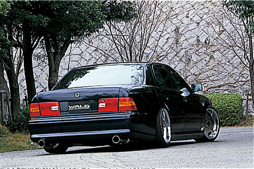 WALD Executive Line V3 Toyota Celsior UCF20/21 — rear three-quarter view with WALD rear skirt, dual exhaust outlets and WALD badging