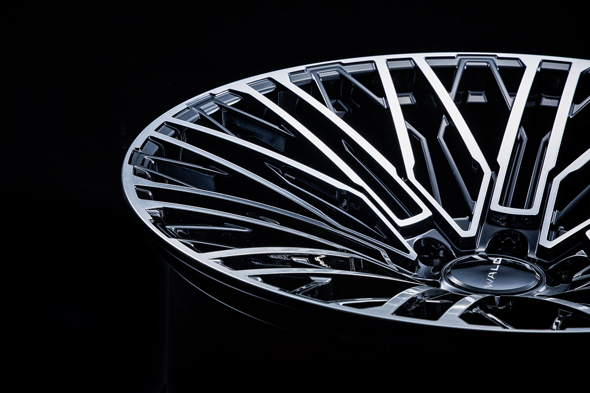 WALD BM001 wheel rim edge detail showing polished spoke tips and monoblock construction