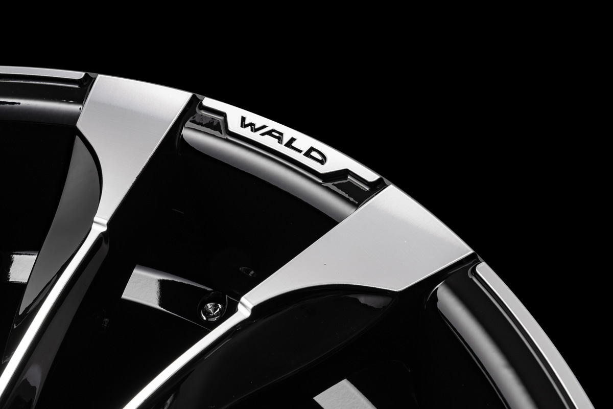 WALD JARRET J11C rim edge with engraved WALD logo, Black Polish finish