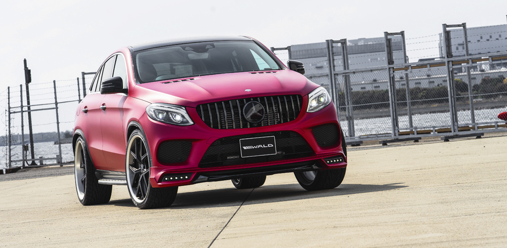 WALD Sports Line GLE Coupe C292 AMG Line front three-quarter on location with Panamericana grille and LED lamps